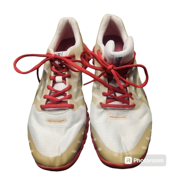 Reebok Women’s ZigTech Shark Red White Running Shoes Sneakers Sz. 9 - Picture 2 of 7